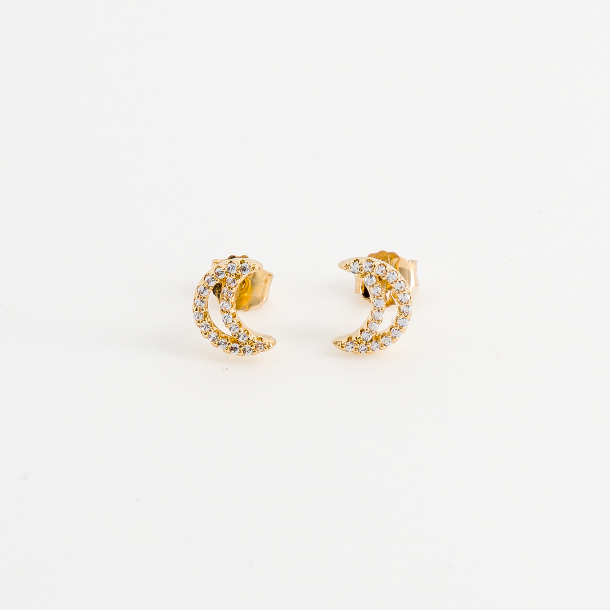 boucle d'oreille croissant de lune vue de face